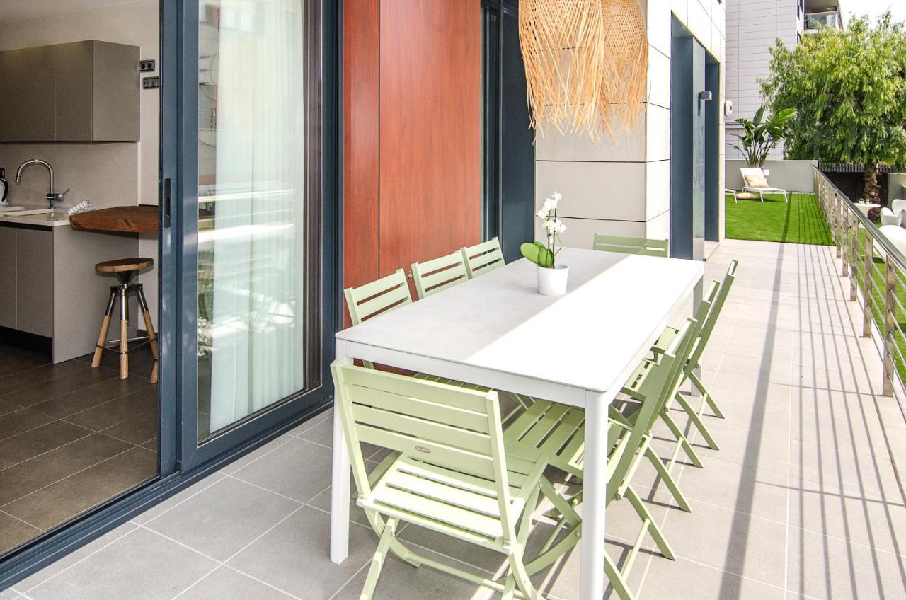 Sitges Spaces Garden Paradise 3 Bedroom, 3 Bathroom, Huge Private Garden-Terrace, Pool- Sleeps Up To 8 Exterior foto